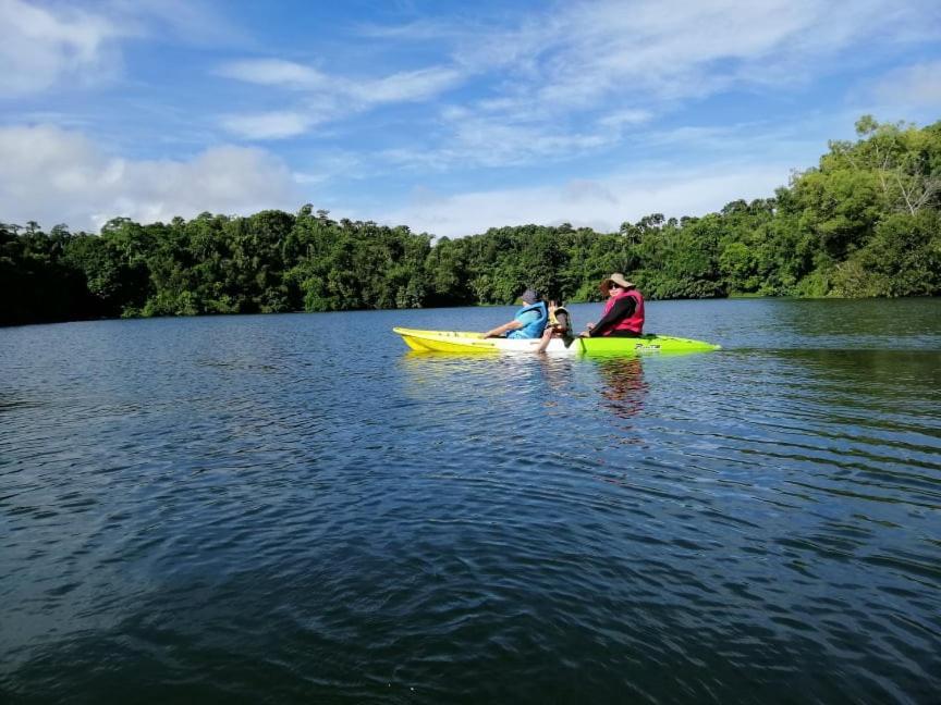 Relaxing Lake Side Staycation For Family ,2 To 3 Hours Away From Manila 카빈티 외부 사진