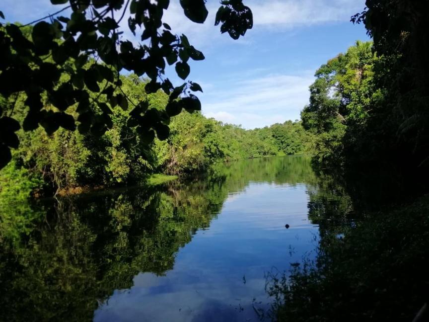 Relaxing Lake Side Staycation For Family ,2 To 3 Hours Away From Manila 카빈티 외부 사진